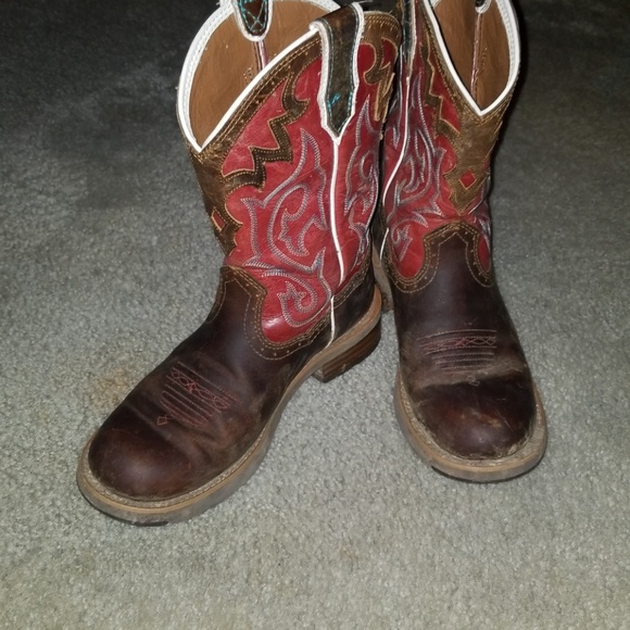 Brown and Red Ariet Boots - Picture 7 of 7
